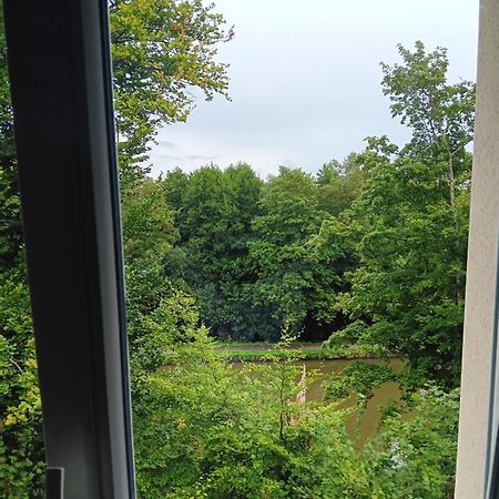 Chambre Privee Dans Une Maison Familiale Charmes  Bagian luar foto