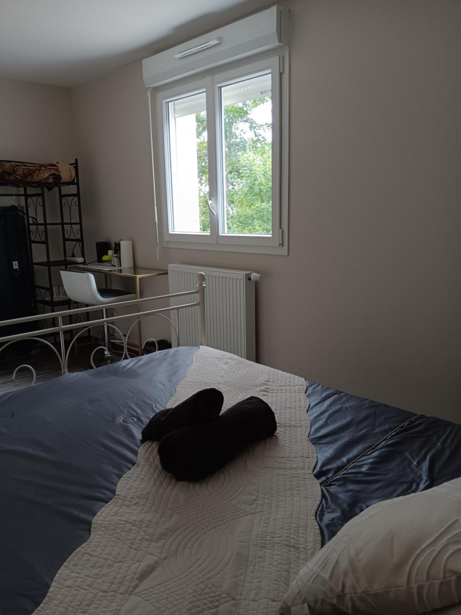 Chambre Privee Dans Une Maison Familiale Charmes  Bagian luar foto